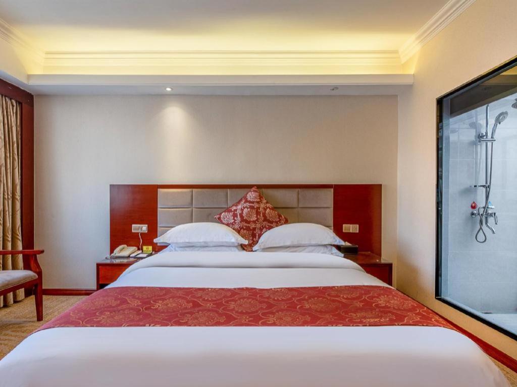 Overseas Chinese Hotel Чжухай Экстерьер фото