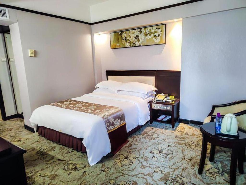 Overseas Chinese Hotel Чжухай Экстерьер фото